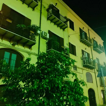 Bed and Breakfast A Un Passo Da
